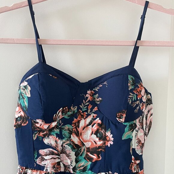 Jumpsuit - Picture 2 of 7